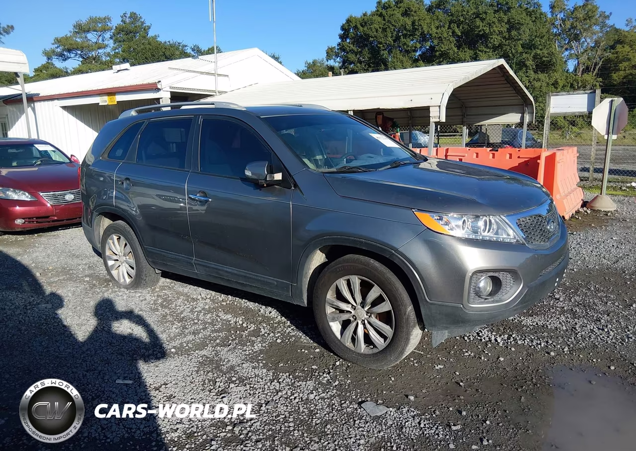 2011 Kia Sorento Lx V6 VIN:5XYKT4A29BG133165 - 1