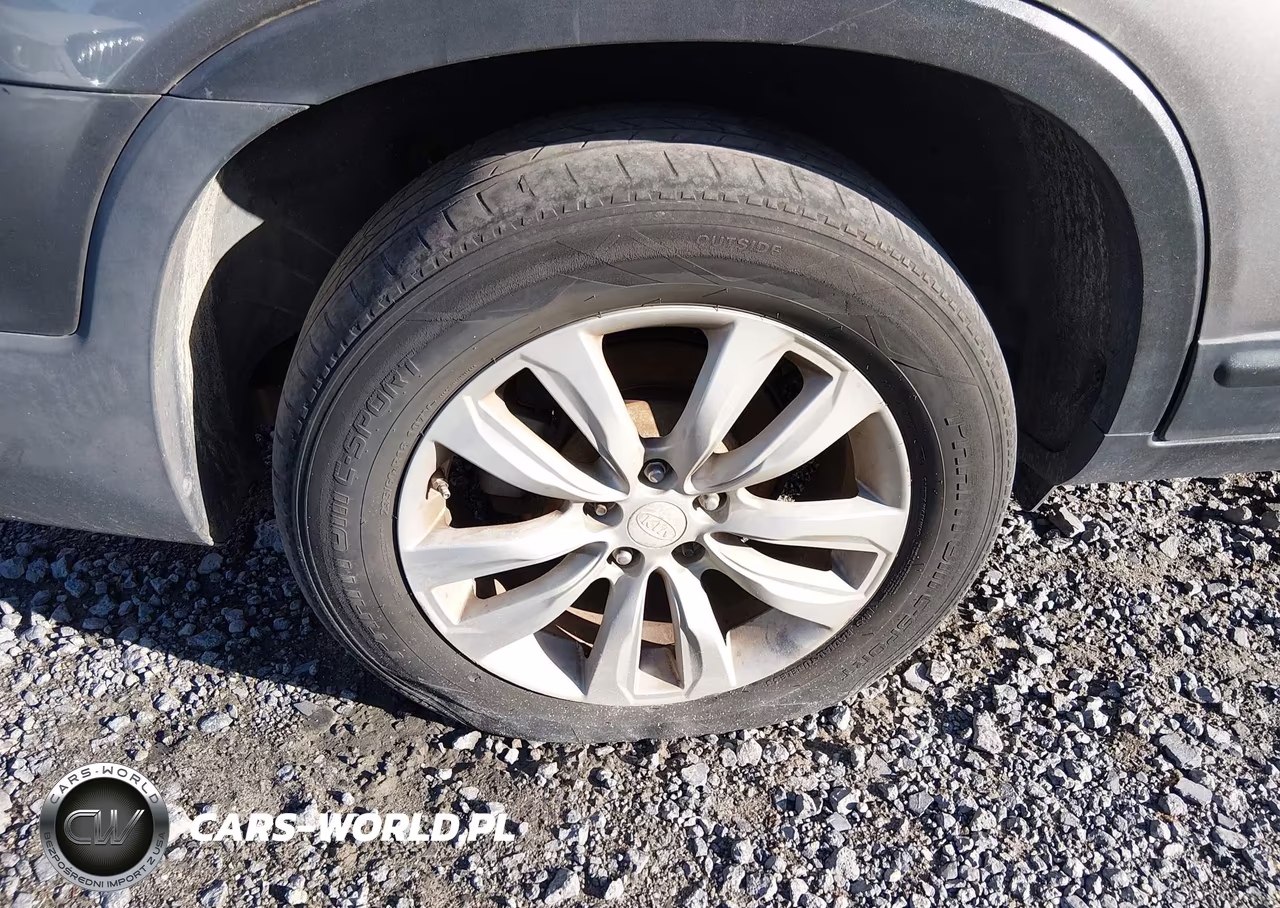 2011 Kia Sorento Lx V6 VIN:5XYKT4A29BG133165 - 14