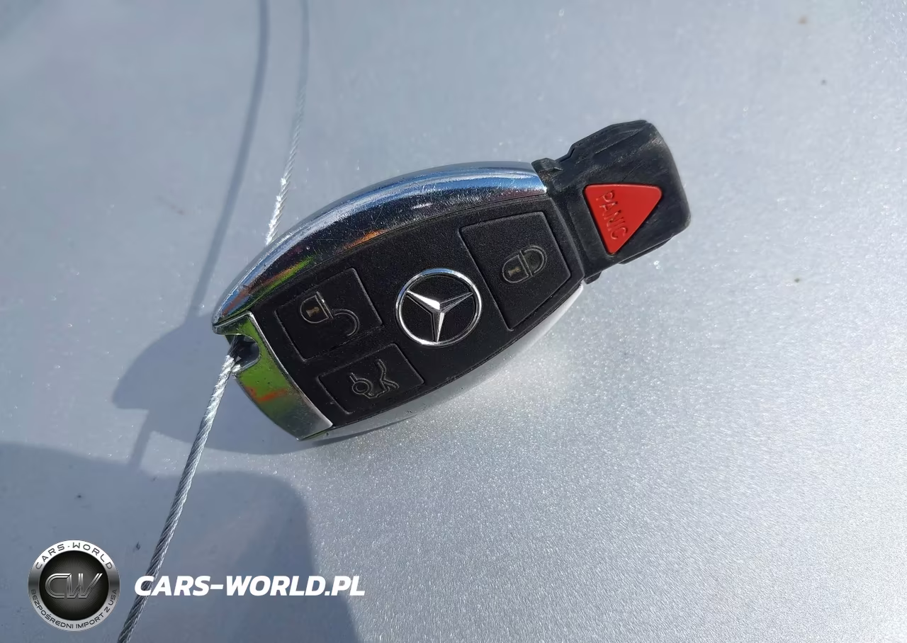 2012 Mercedes-Benz C 250 VIN:WDDGJ4HB3CF748709 - 11