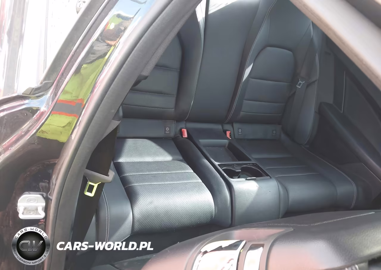 2012 Mercedes-Benz C 250 VIN:WDDGJ4HB3CF748709 - 8