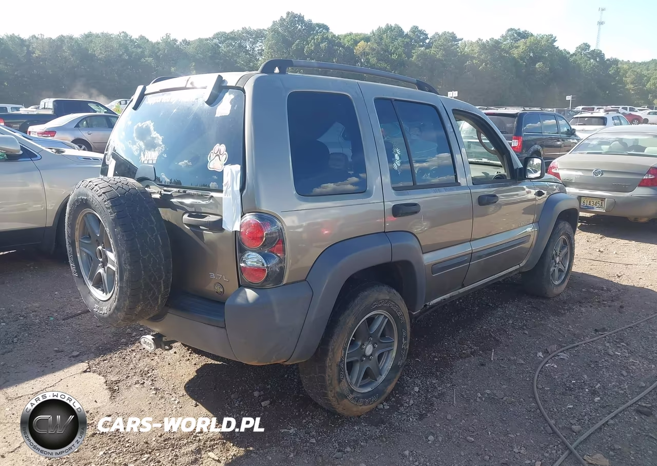 2004 Jeep Liberty Sport VIN:1J4GL48K44W240068 - 4