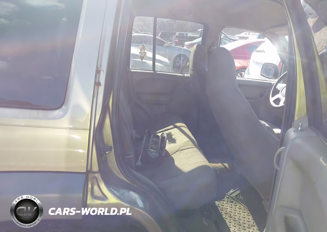 2004 Jeep Liberty Sport VIN:1J4GL48K44W240068 - 8