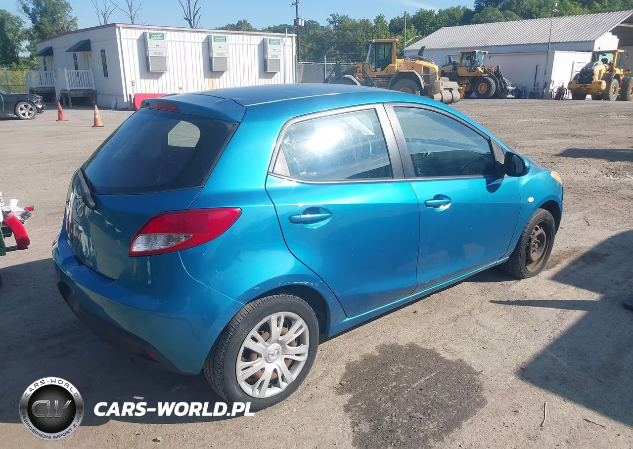 2011 Mazda Mazda2 Sport VIN:JM1DE1HZ4B0110547 - 4