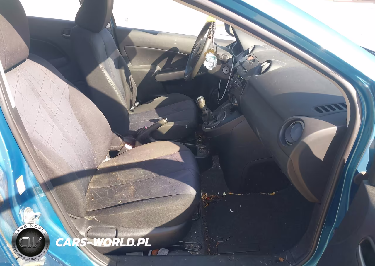 2011 Mazda Mazda2 Sport VIN:JM1DE1HZ4B0110547 - 5