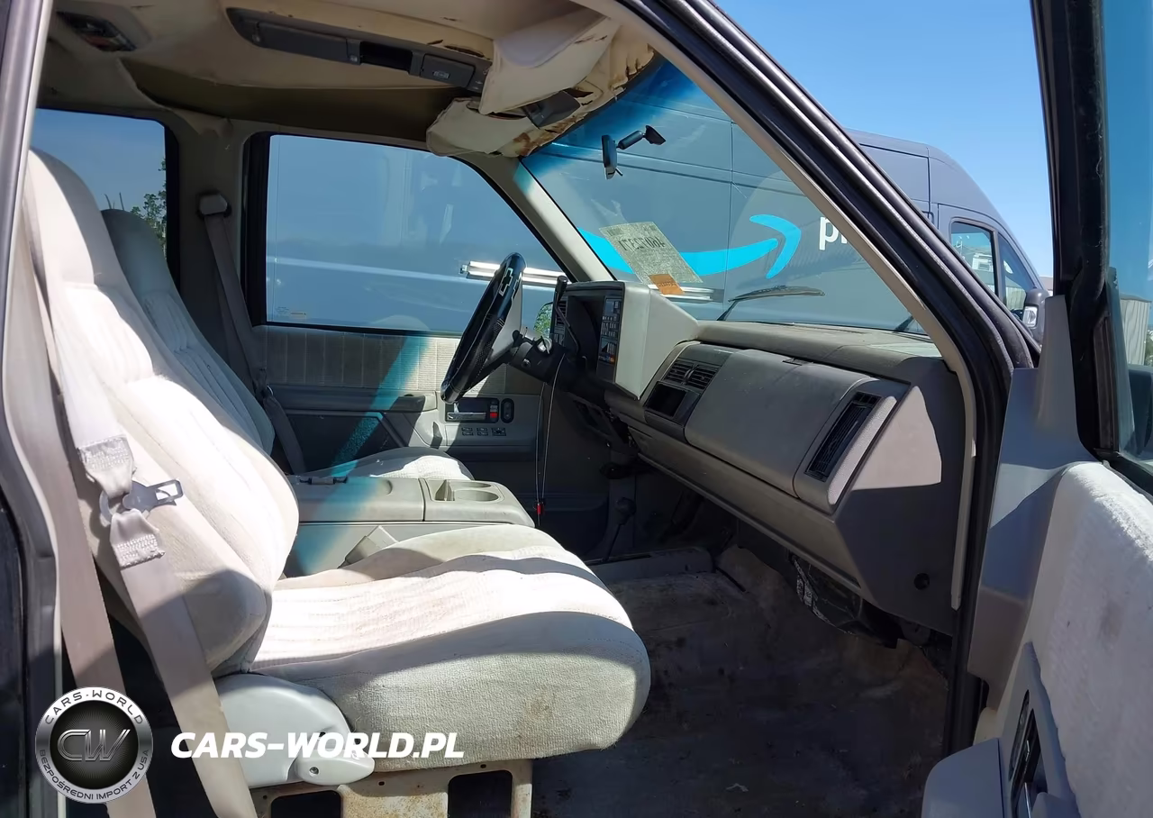 1994 Chevrolet Suburban K1500 VIN:1GNFK16K5RJ407992 - 5