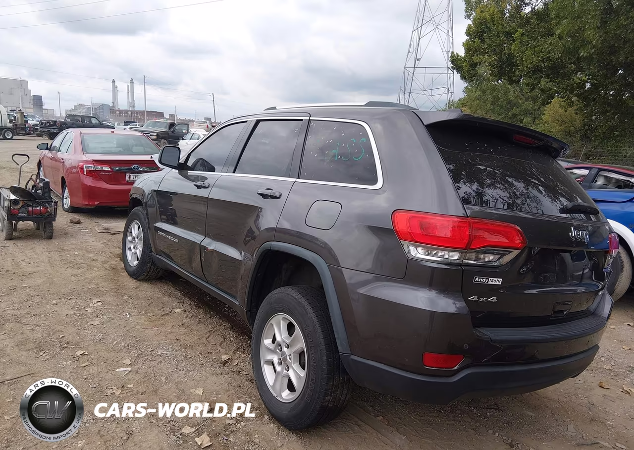 2016 Jeep Grand Cherokee Laredo VIN:1C4RJFAG3GC336947 - 3
