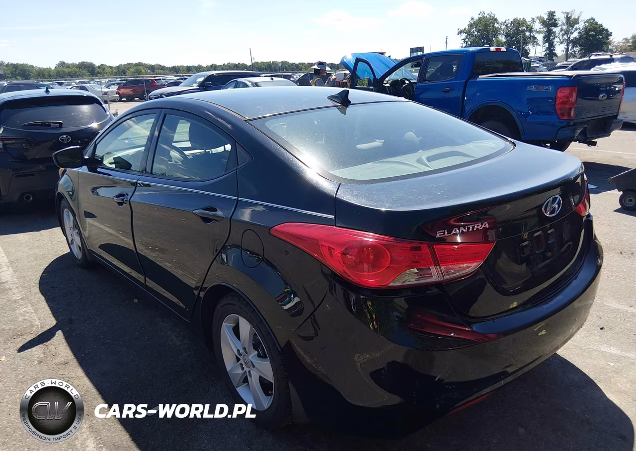 2013 Hyundai Elantra Gls VIN:5NPDH4AE6DH421631 - 3