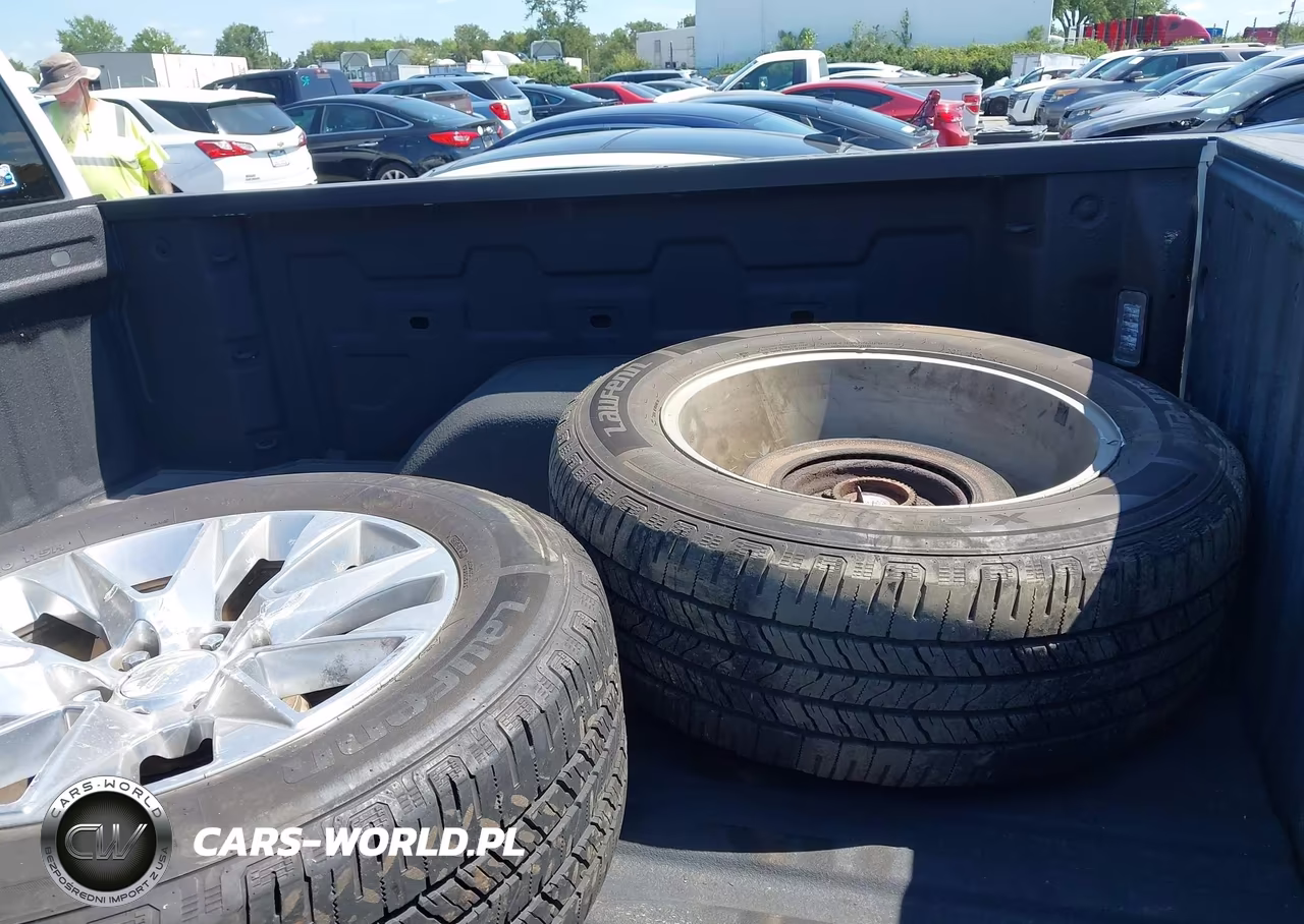 2019 Chevrolet Silverado 1500 Ltz VIN:1GCRYGED7KZ246885 - 12