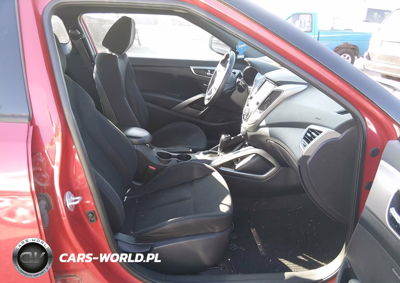2017 Hyundai Veloster Value Edition VIN:KMHTC6AD3HU322091 - 5