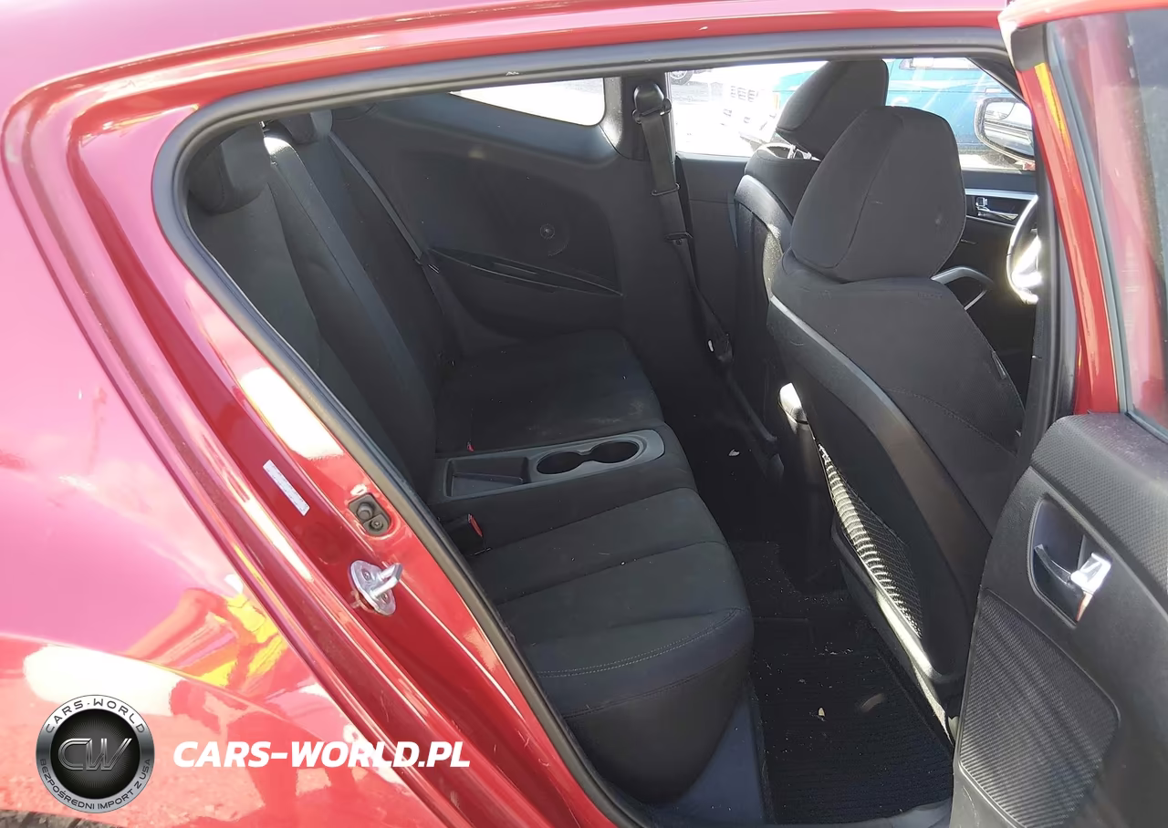 2017 Hyundai Veloster Value Edition VIN:KMHTC6AD3HU322091 - 8