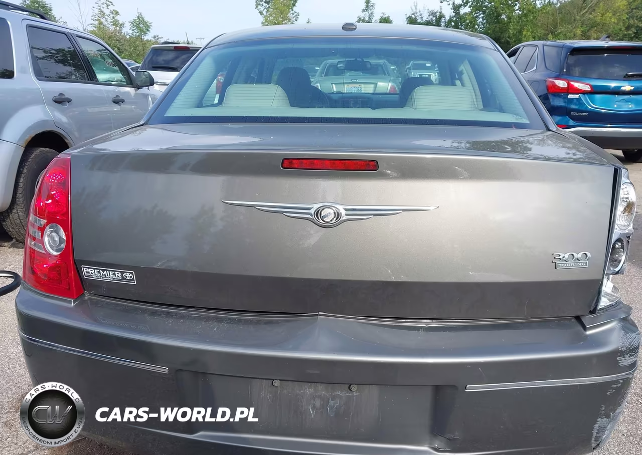 2010 Chrysler 300 Touring-Signature Series-Executive Series VIN:2C3CA5CV6AH135418 - 16