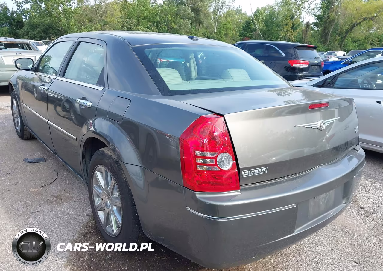 2010 Chrysler 300 Touring-Signature Series-Executive Series VIN:2C3CA5CV6AH135418 - 3