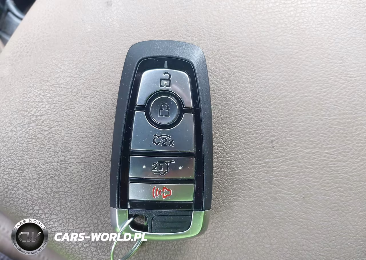 2025 Ford Mustang Mach-E Select VIN:3FMTK1R42SMA10348 - 11