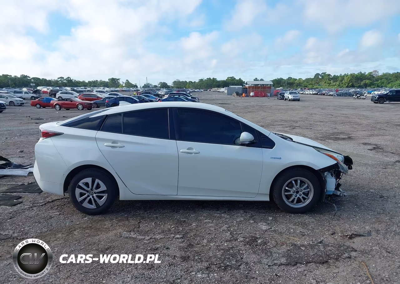 2017 Toyota Prius Four VIN:JTDKARFU8H3054144 - 14