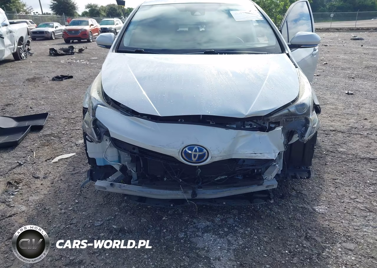 2017 Toyota Prius Four VIN:JTDKARFU8H3054144 - 6