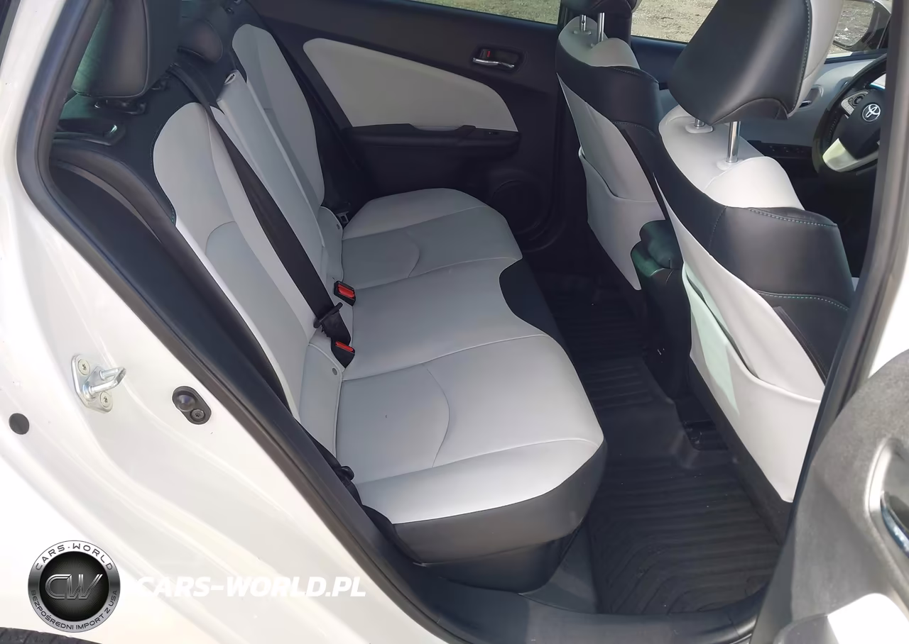 2017 Toyota Prius Four VIN:JTDKARFU8H3054144 - 8