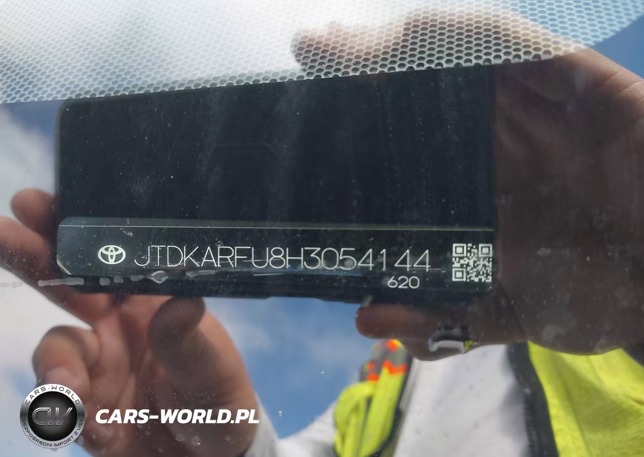2017 Toyota Prius Four VIN:JTDKARFU8H3054144 - 9
