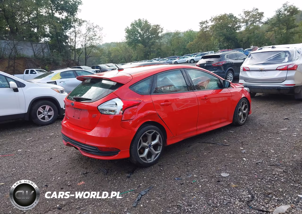 2017 Ford Focus St VIN:1FADP3L98HL260235 - 4