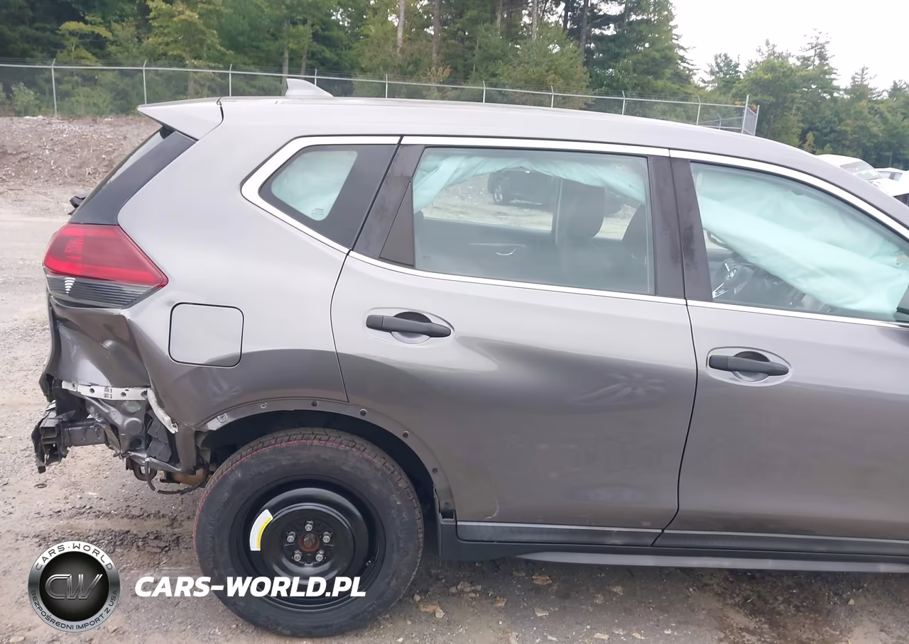 2018 Nissan Rogue S VIN:KNMAT2MV0JP539630 - 19