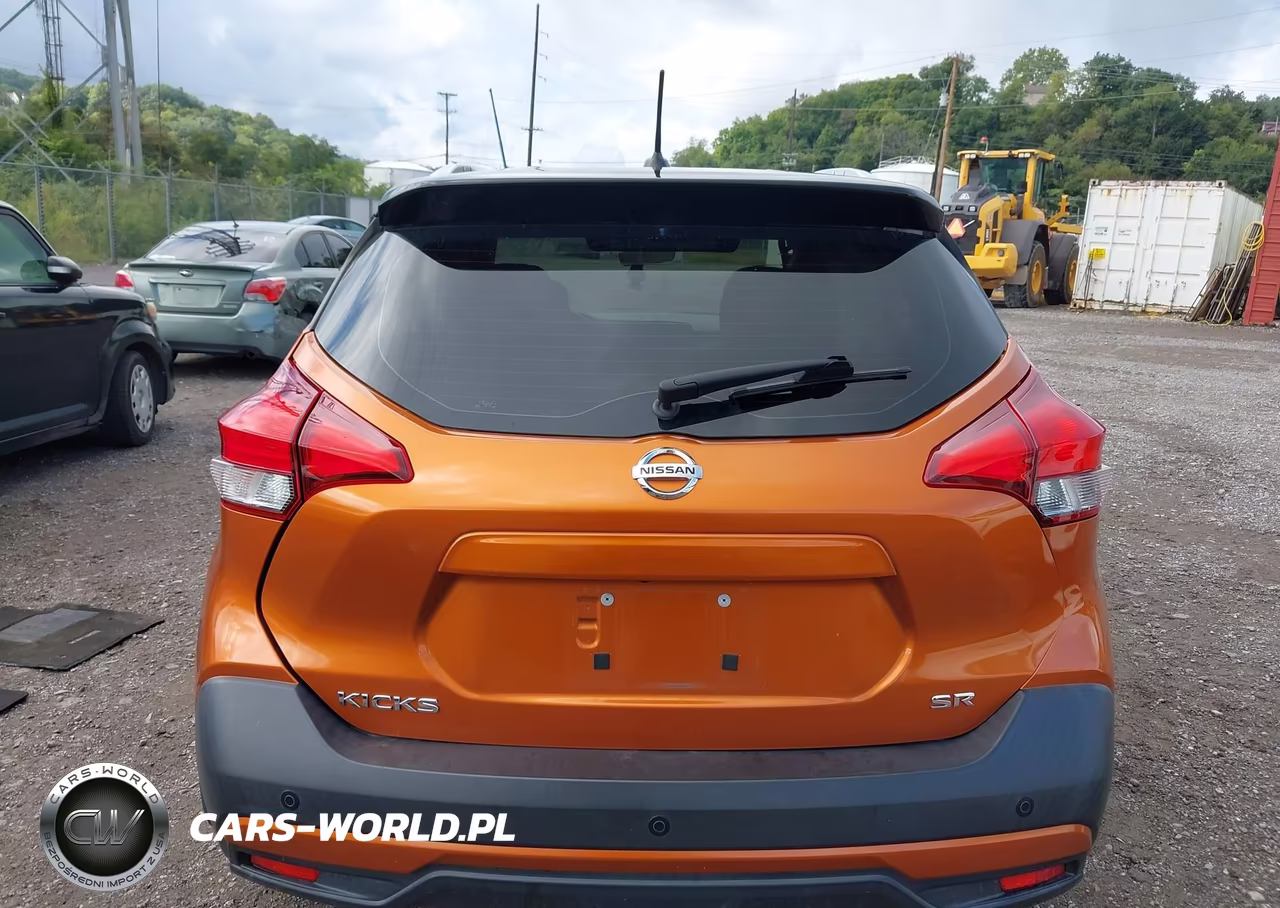2019 Nissan Kicks Sr VIN:3N1CP5CU6KL565544 - 16