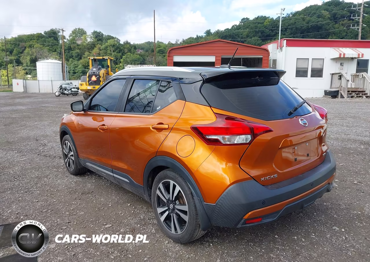 2019 Nissan Kicks Sr VIN:3N1CP5CU6KL565544 - 3