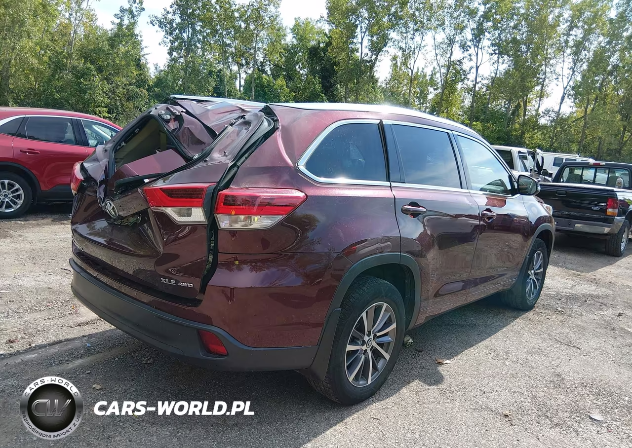 2017 Toyota Highlander Xle VIN:5TDJZRFH5HS462266 - 4