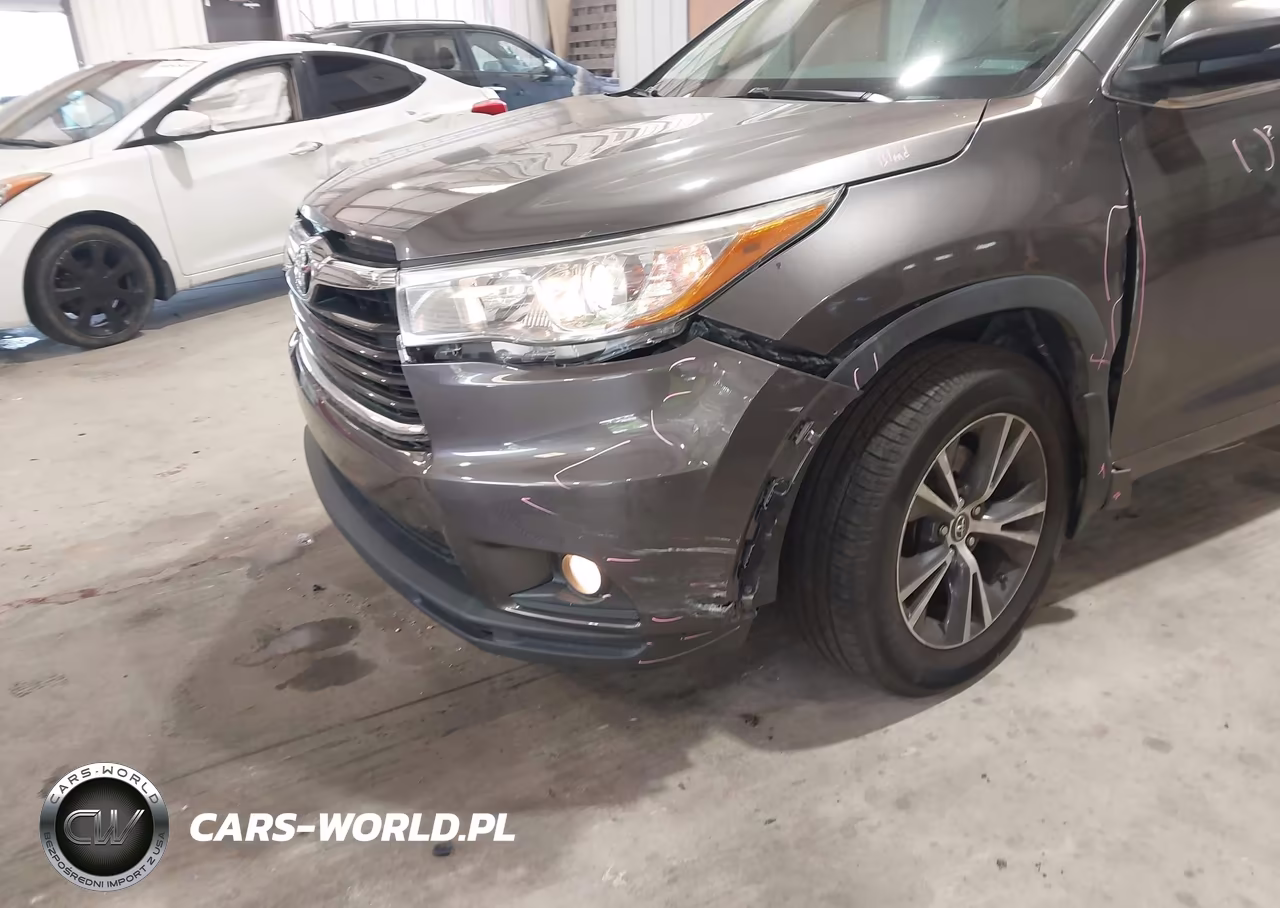 2016 Toyota Highlander Xle V6 VIN:5TDJKRFHXGS302385 - 6