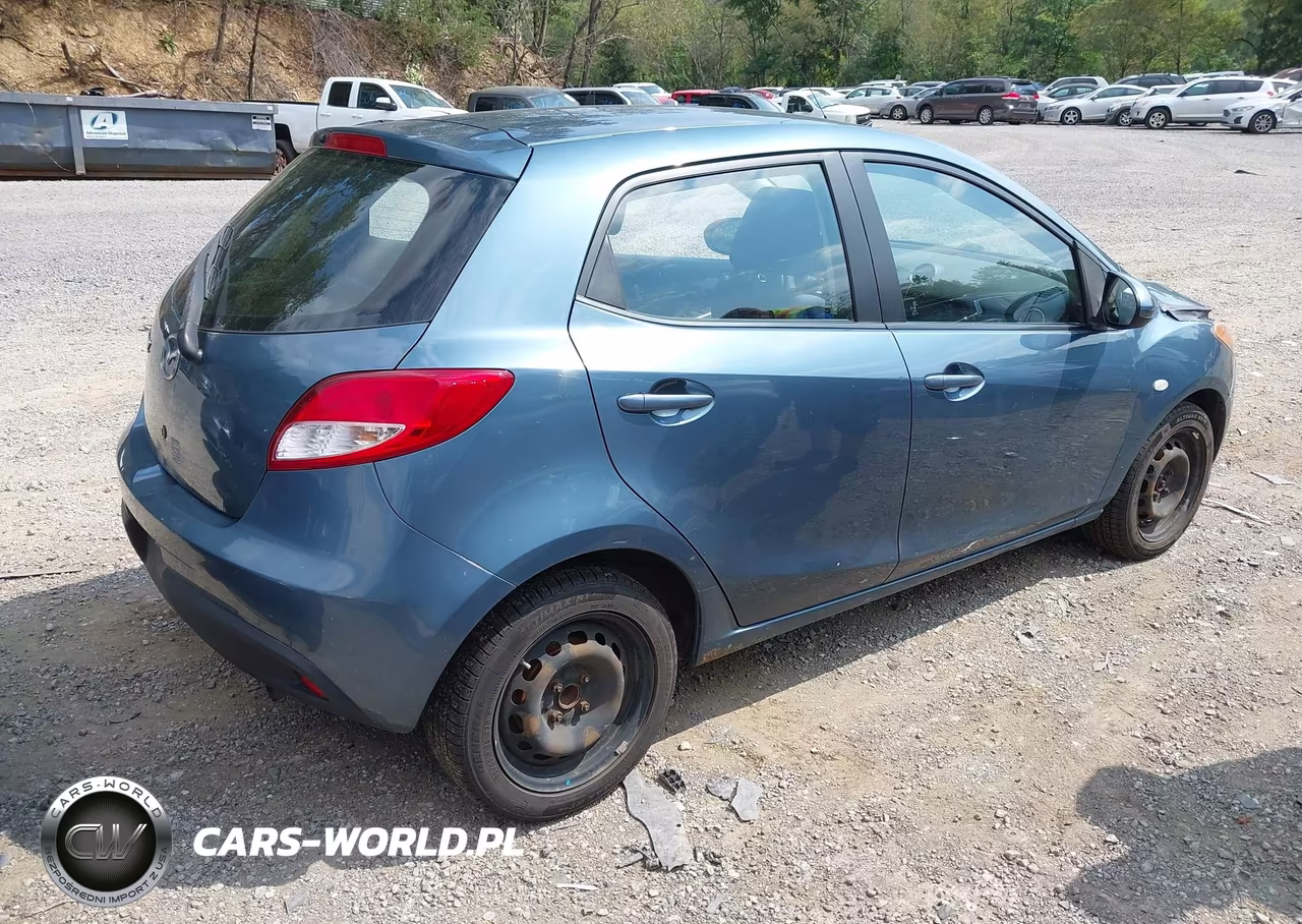2014 Mazda Mazda2 Sport VIN:JM1DE1KZ6E0185022 - 4