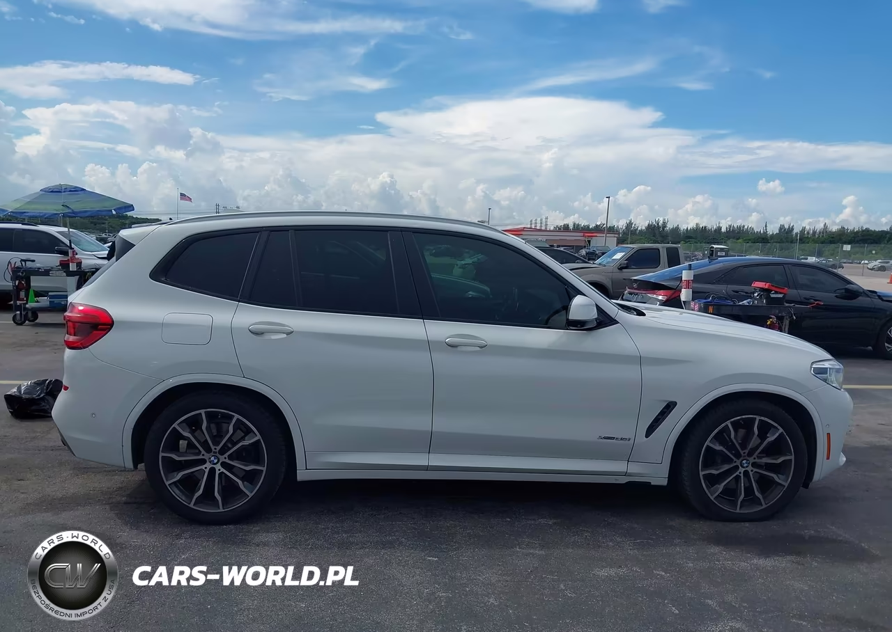 2018 BMW X3 xDrive30I VIN:5UXTR9C50JLC78588 - 13