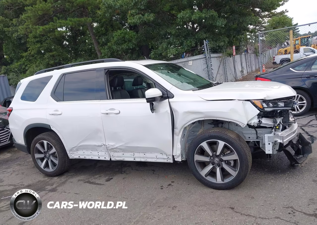 2025 Honda Pilot Touring VIN:5FNYG1H71SB112560 - 14
