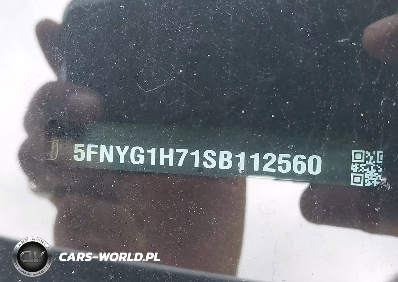 2025 Honda Pilot Touring VIN:5FNYG1H71SB112560 - 9
