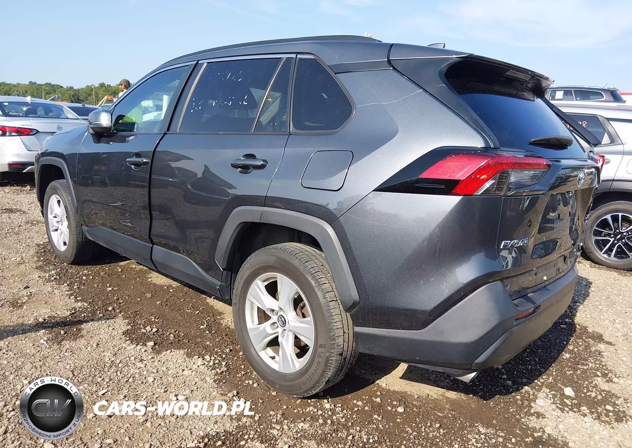 2020 Toyota Rav4 Xle VIN:2T3P1RFVXLC137354 - 3