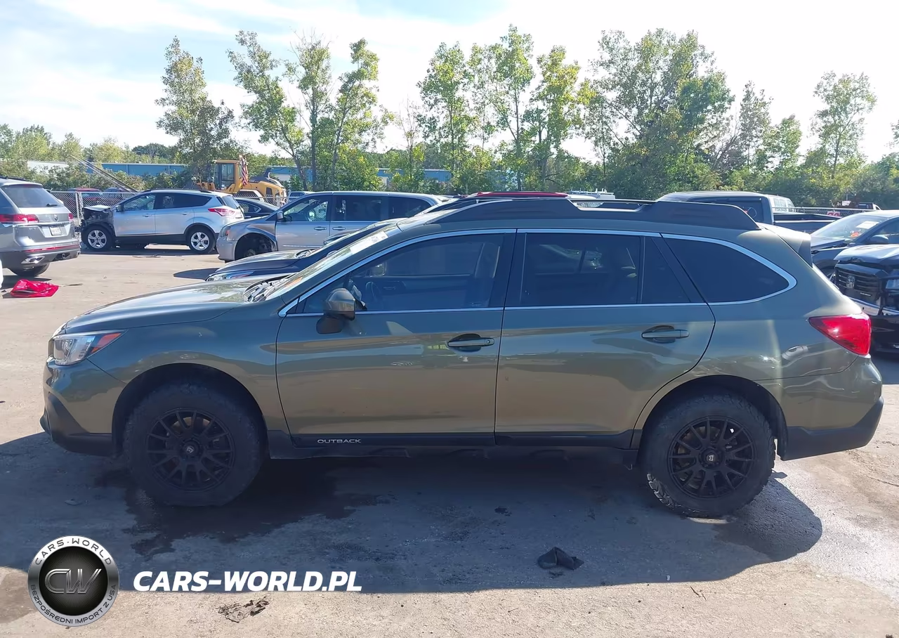 2018 Subaru Outback 2.5I Premium VIN:4S4BSACC4J3266731 - 14