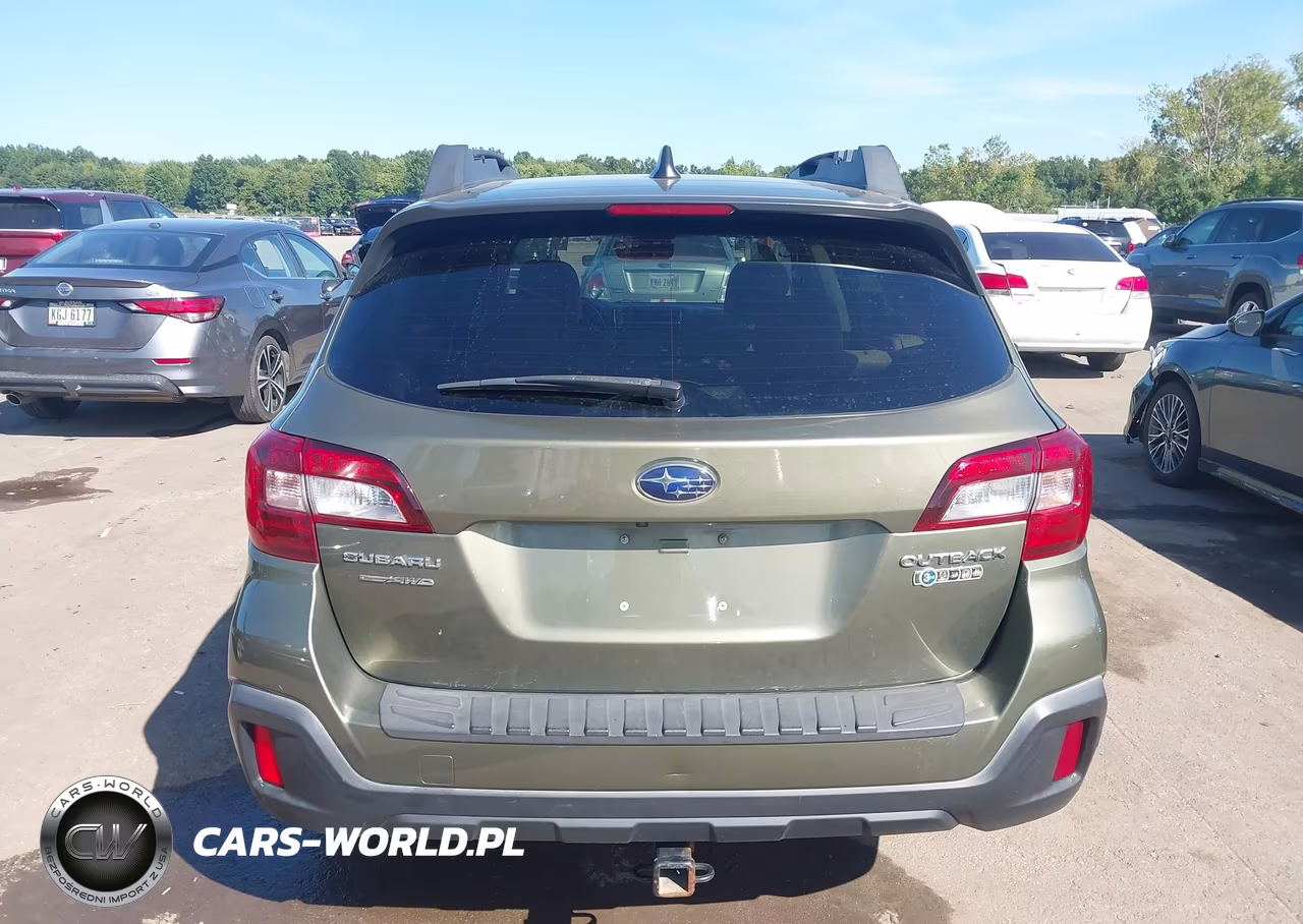 2018 Subaru Outback 2.5I Premium VIN:4S4BSACC4J3266731 - 16