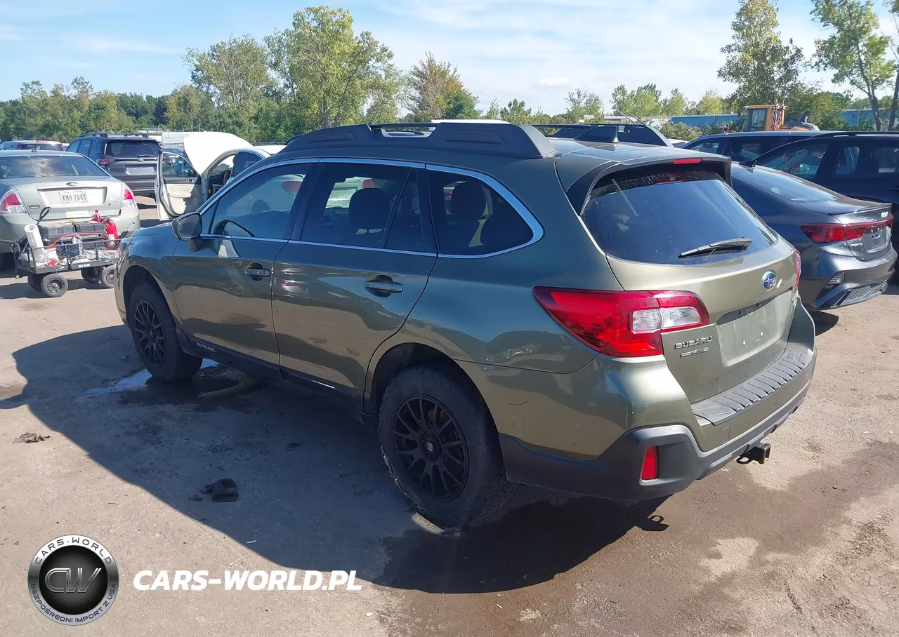 2018 Subaru Outback 2.5I Premium VIN:4S4BSACC4J3266731 - 3