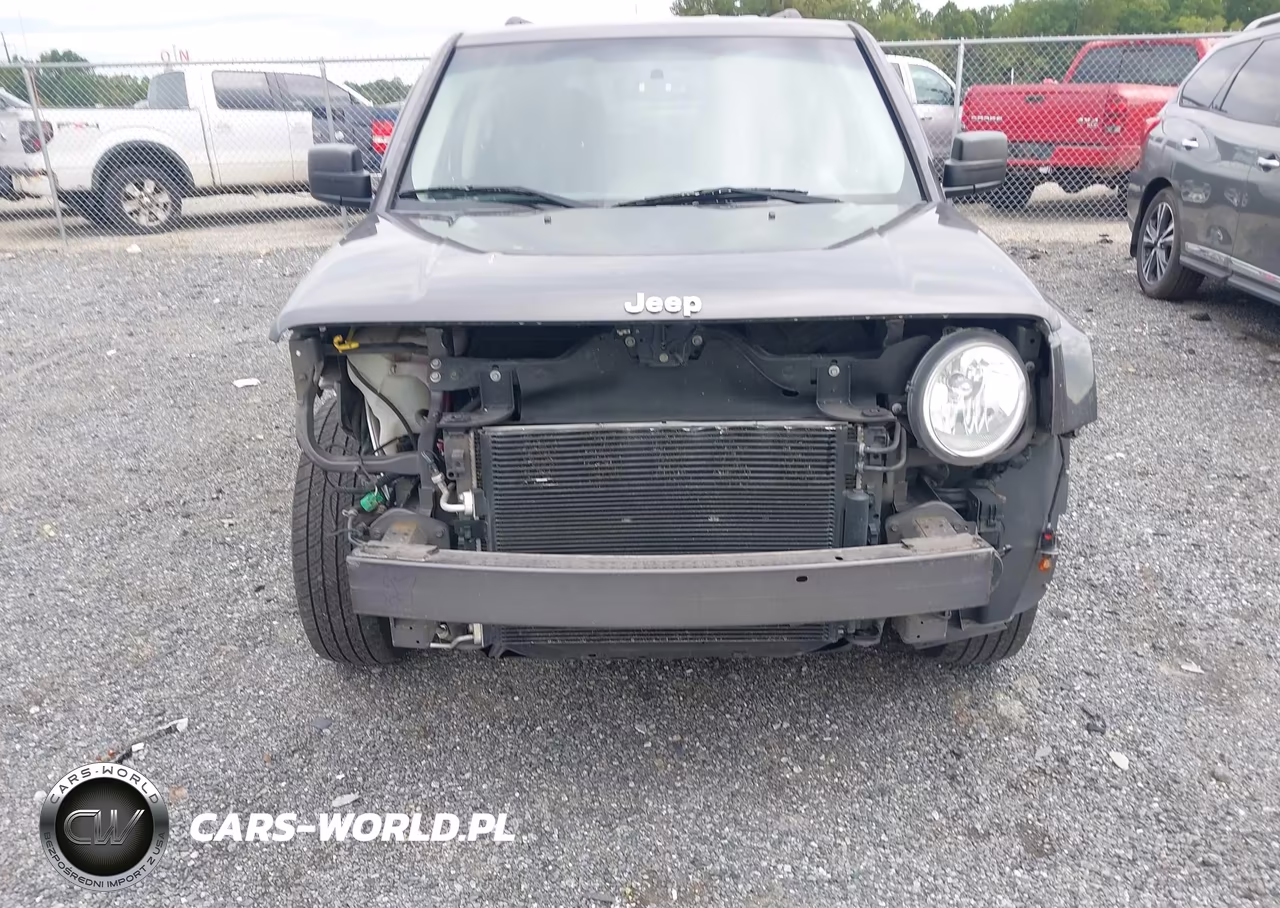 2016 Jeep Patriot Latitude VIN:1C4NJRFB9GD506865 - 6