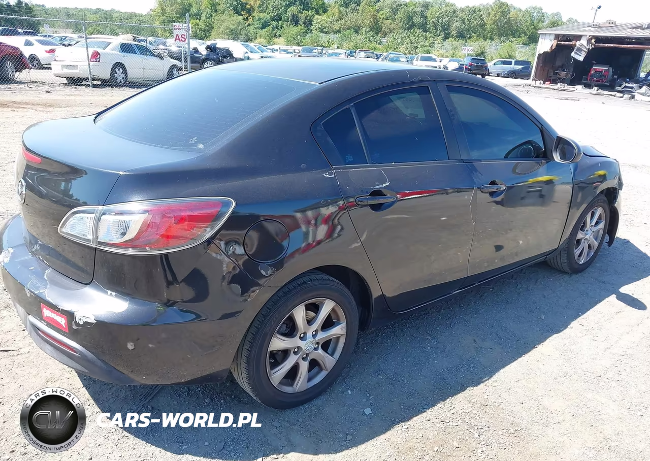 2011 Mazda Mazda3 I Touring VIN:JM1BL1VG2B1438107 - 4