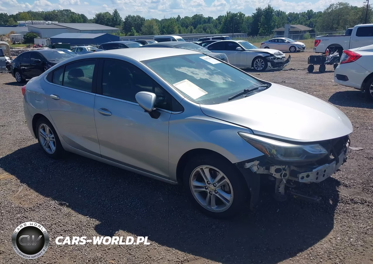 2018 Chevrolet Cruze Lt Auto – zdjęcie 1 z 16
