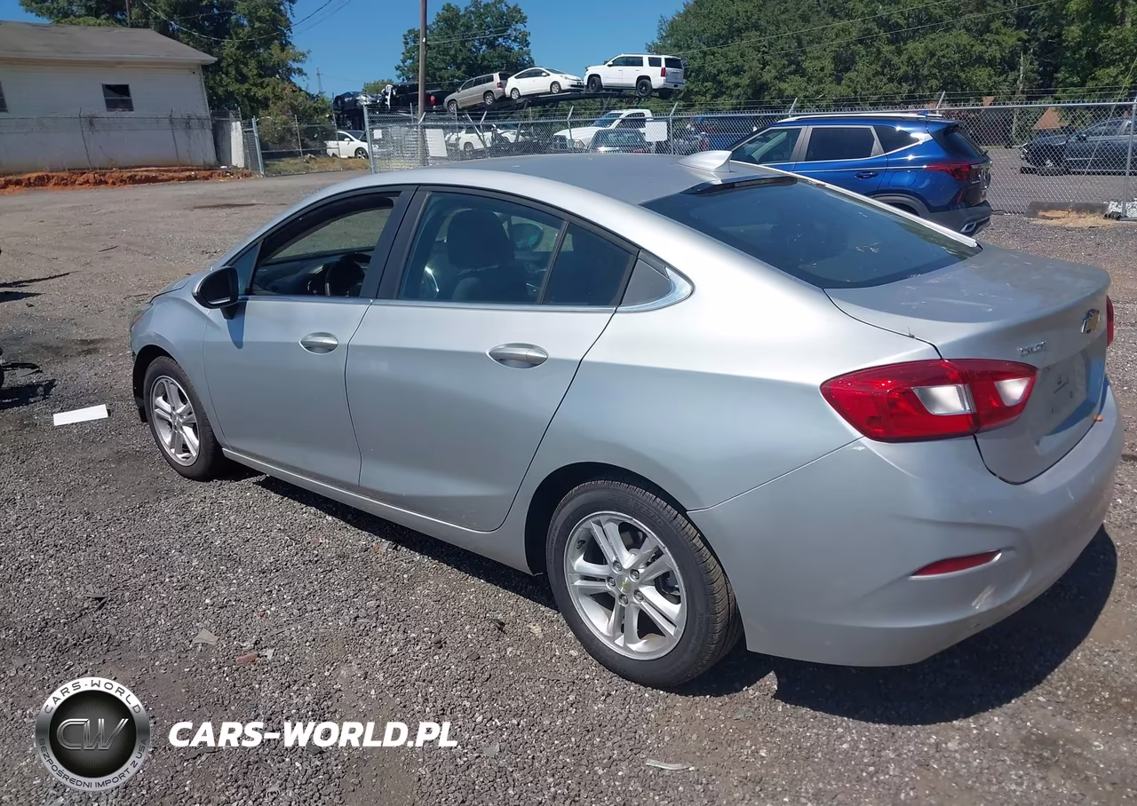 2018 Chevrolet Cruze Lt Auto VIN:1G1BE5SM3J7177702 - 3