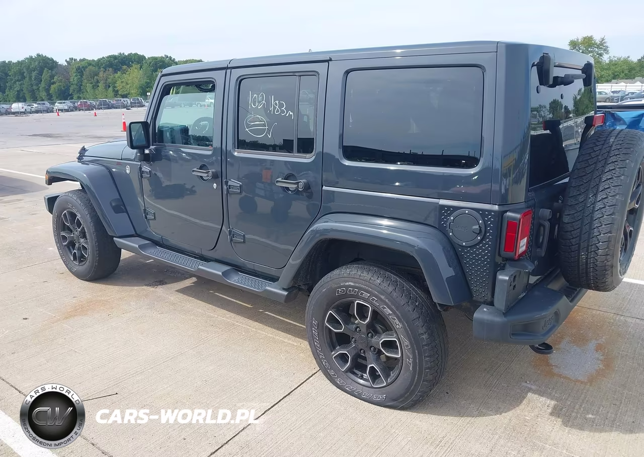 2018 Jeep Wrangler Jk Unlimited Sahara VIN:1C4BJWEG0JL845817 - 3