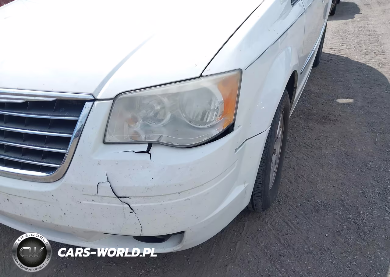 2010 Chrysler Town & Country Touring VIN:2A4RR5D14AR288877 - 17