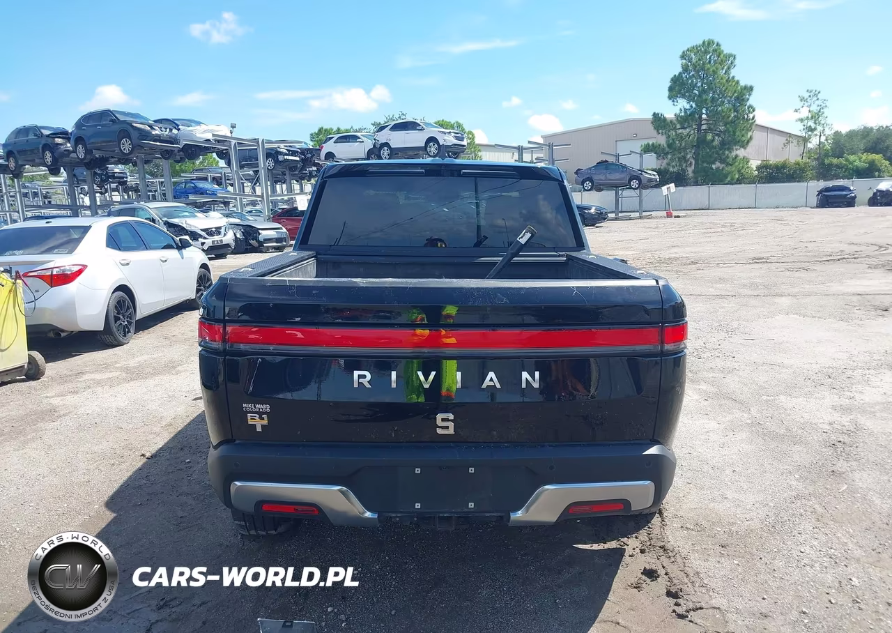 2022 Rivian R1T Launch Edition VIN:7FCTGAAL3NN001820 - 16