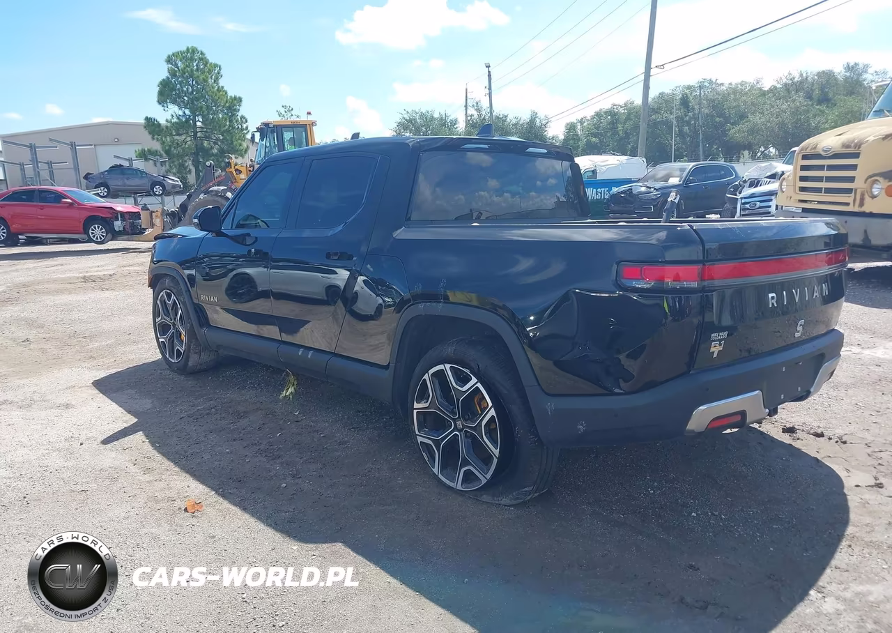 2022 Rivian R1T Launch Edition VIN:7FCTGAAL3NN001820 - 3