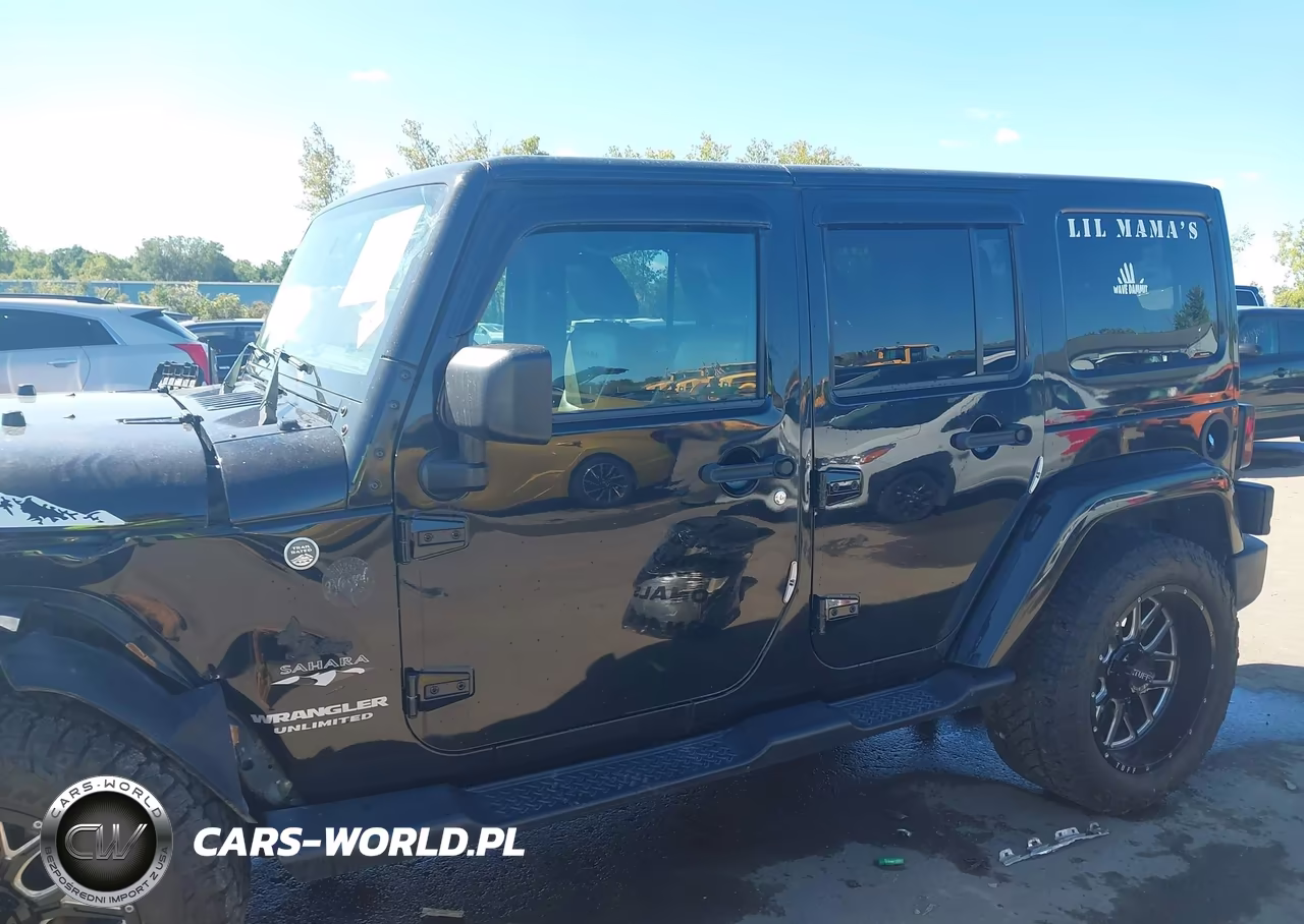 2017 Jeep Wrangler Unlimited Sahara 4X4 VIN:1C4BJWEG5HL591869 - 14