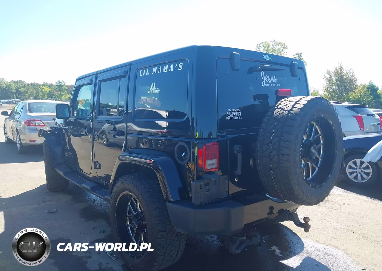 2017 Jeep Wrangler Unlimited Sahara 4X4 VIN:1C4BJWEG5HL591869 - 3