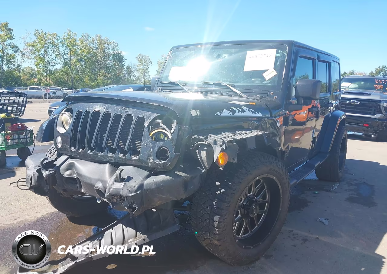 2017 Jeep Wrangler Unlimited Sahara 4X4 VIN:1C4BJWEG5HL591869 - 6