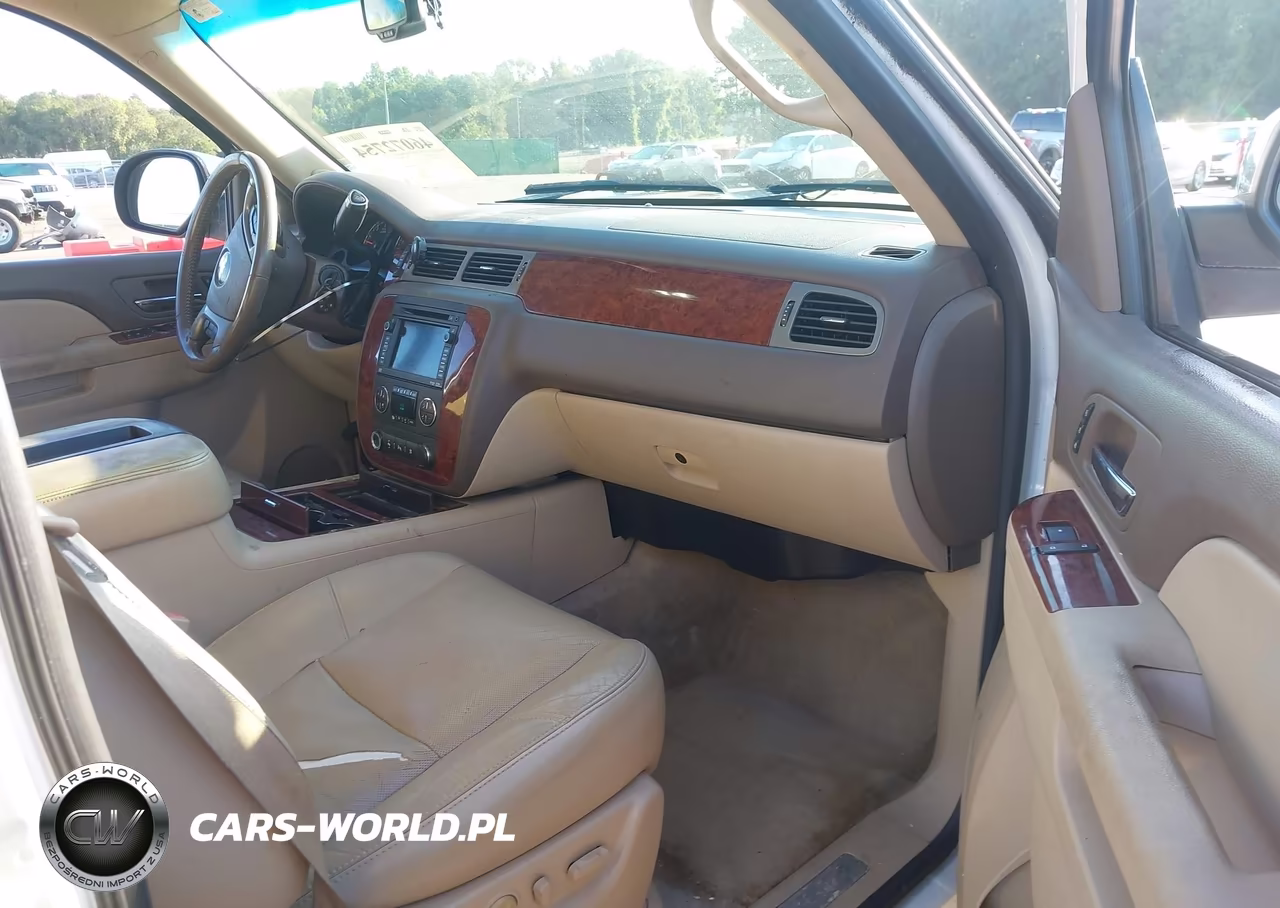 2011 Chevrolet Suburban Ltz VIN:1GNSCKE03BR228584 - 5