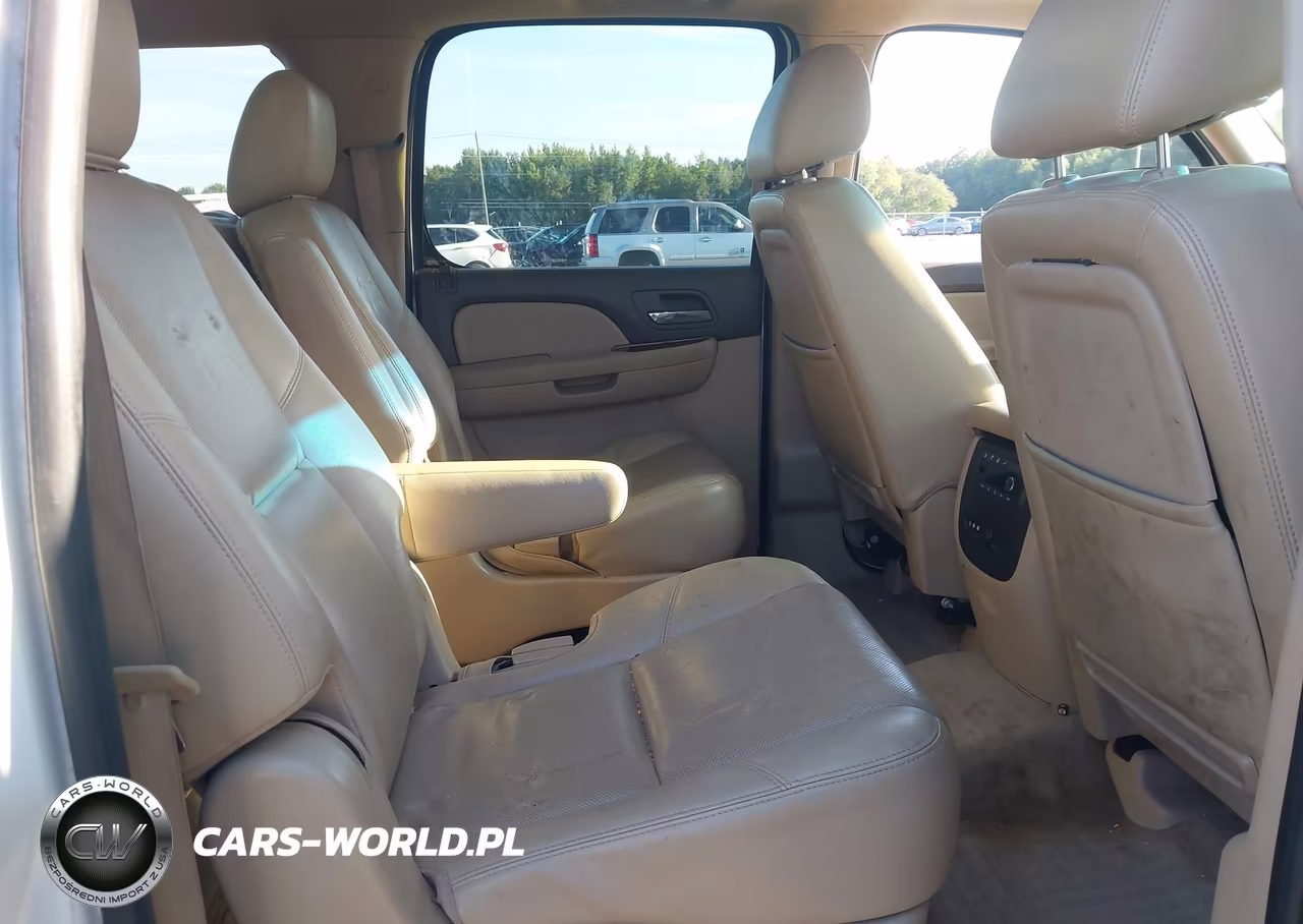 2011 Chevrolet Suburban Ltz VIN:1GNSCKE03BR228584 - 8