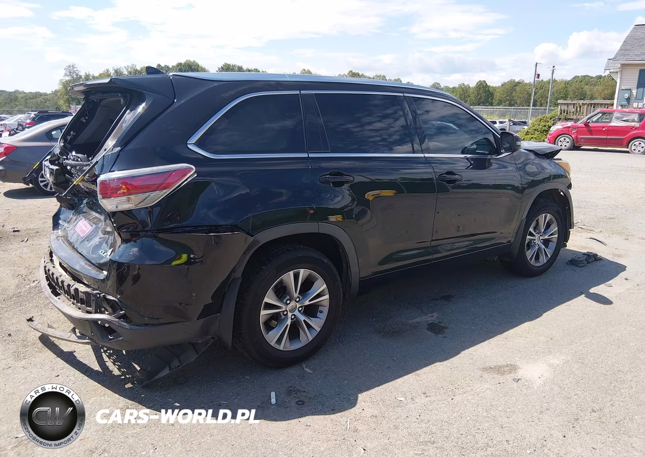 2015 Toyota Highlander Xle V6 VIN:5TDJKRFH6FS170854 - 4