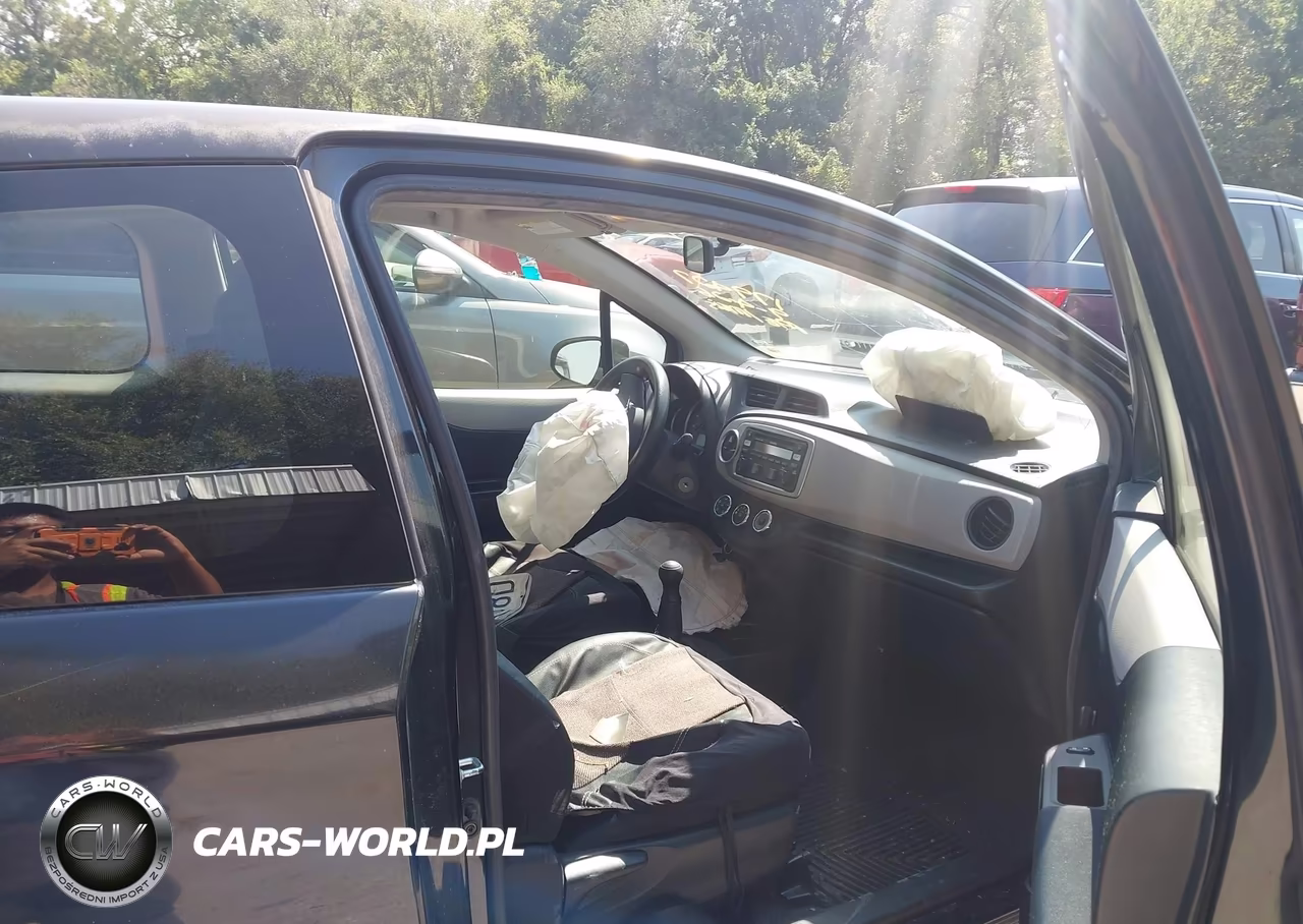 2012 Toyota Yaris L VIN:JTDJTUD33CD541709 - 5